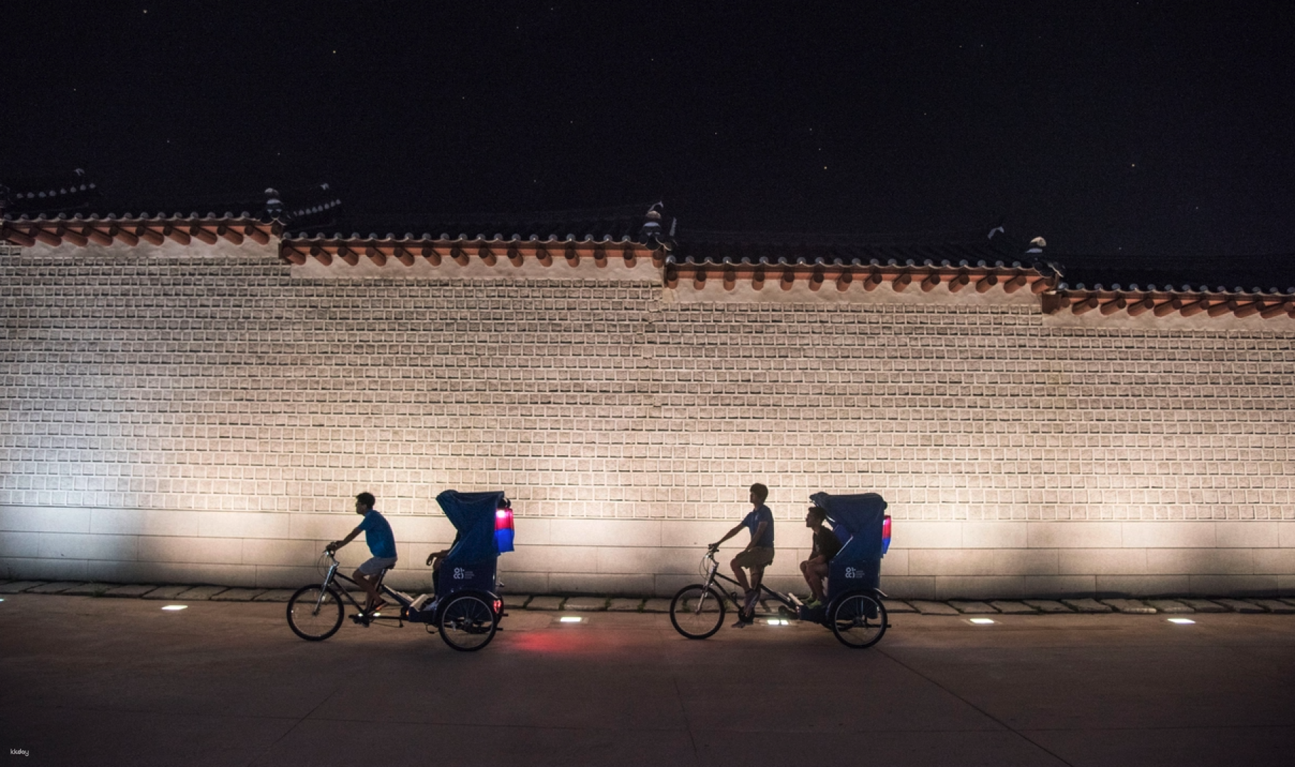 1.5hr / Cheonggyecheon Night Tour (April~October night) - Photo 1 of 7